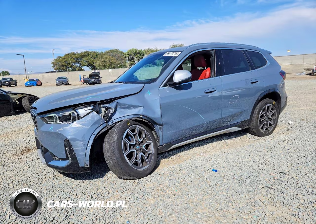 2023 BMW X1 xDrive28I – zdjęcie 1 z 14