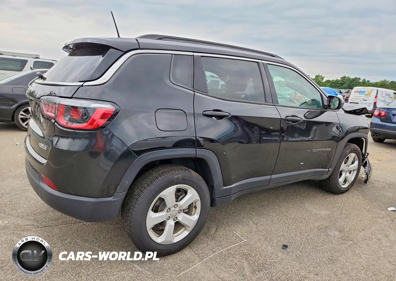 2020 Jeep Compass Latitude VIN:3C4NJDBB2LT115876 - 3