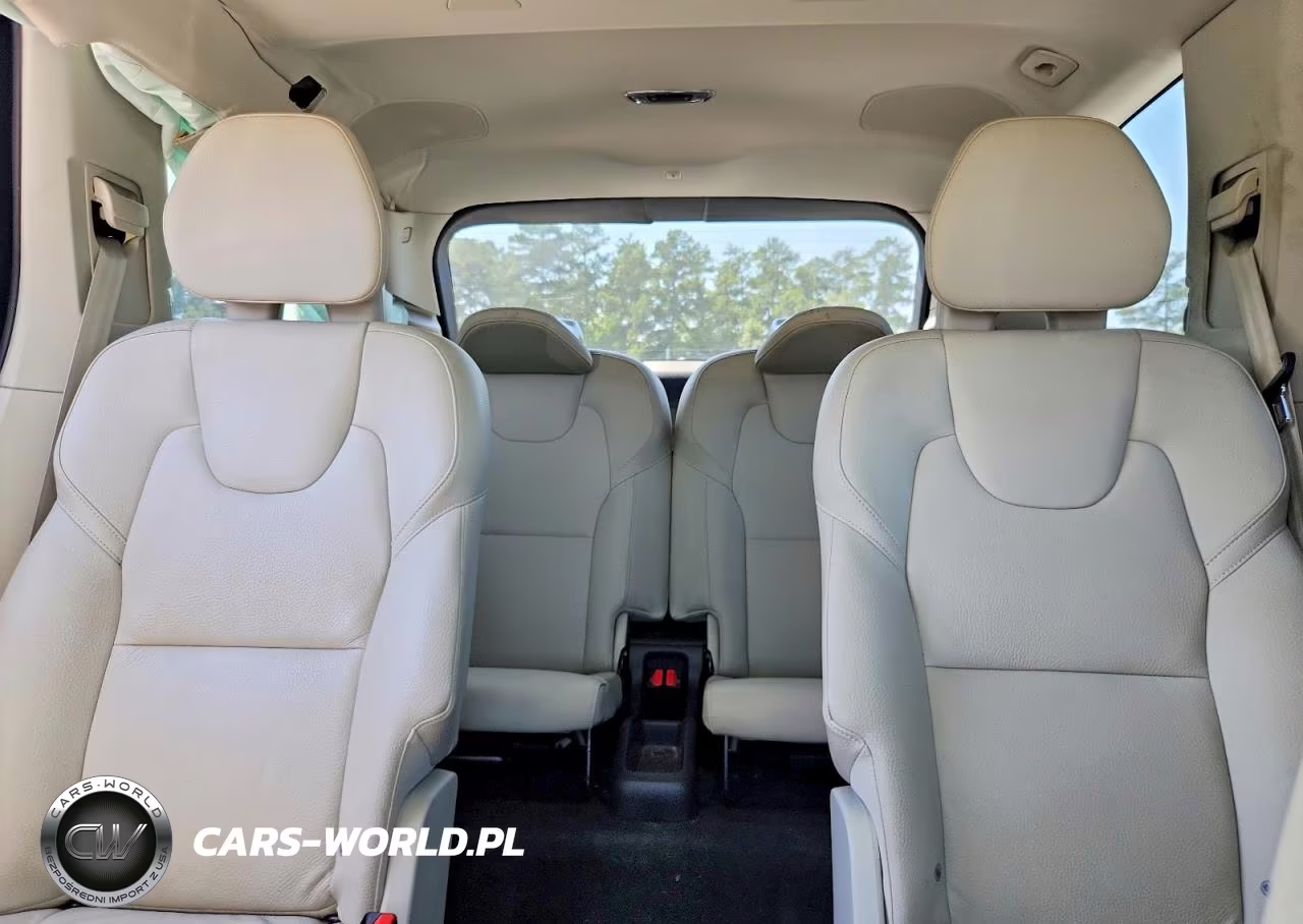2022 Volvo Xc90 T6 Momentum VIN:YV4A221K0N1828736 - 10