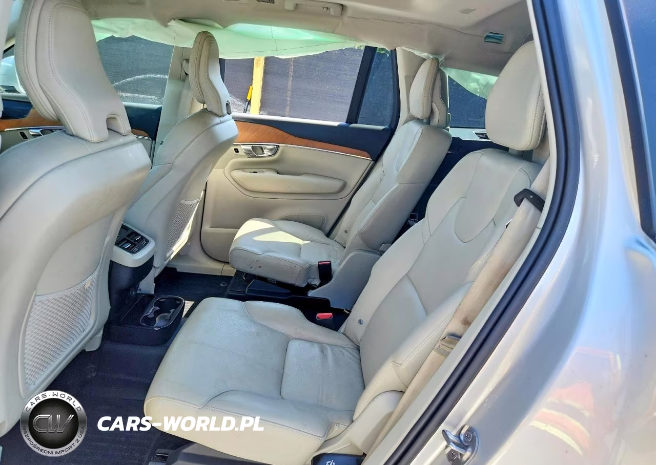 2022 Volvo Xc90 T6 Momentum VIN:YV4A221K0N1828736 - 11