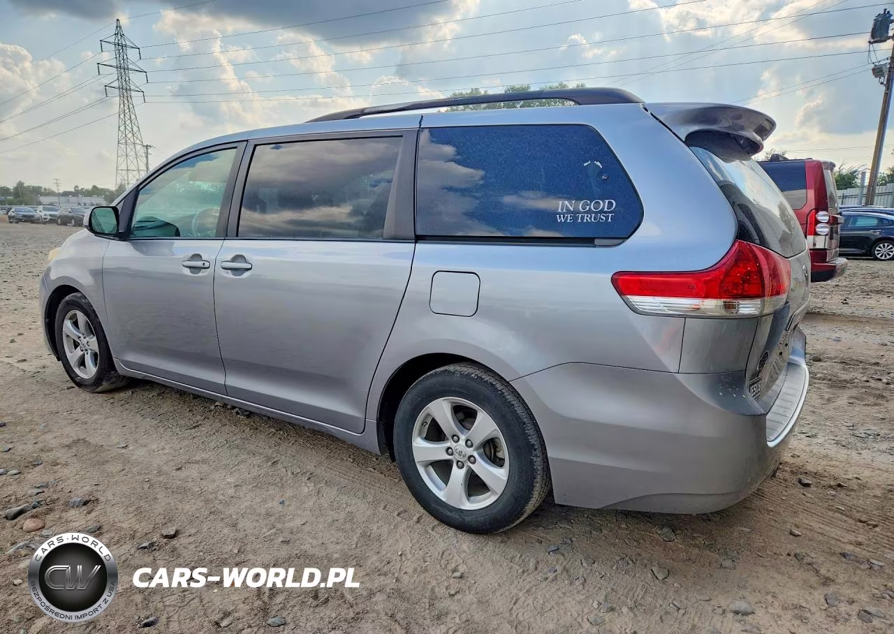 2013 Toyota Sienna Le VIN:5TDKK3DC2DS281598 - 2