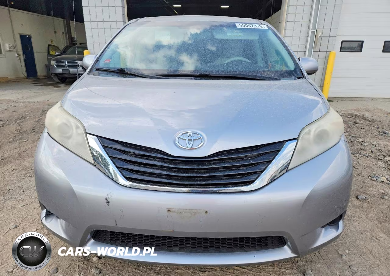 2013 Toyota Sienna Le VIN:5TDKK3DC2DS281598 - 5