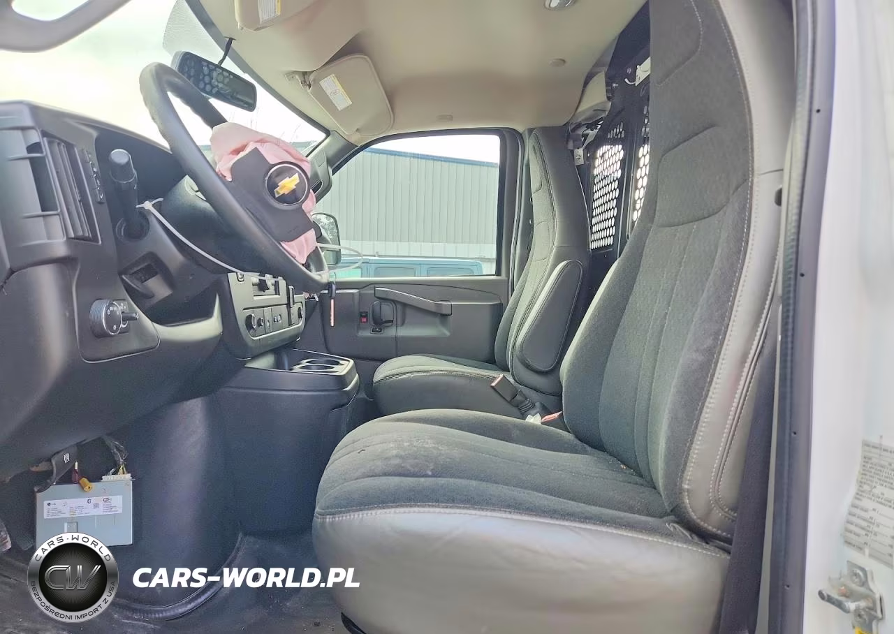 2020 Chevrolet Express 2500 Cargo Delivery Van VIN:1GCWGAFG2L1197087 - 7