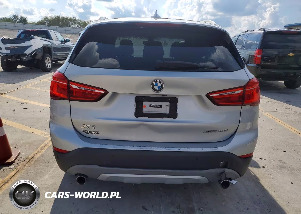 2018 BMW X1 VIN:WBXHU7C38J3H43856 - 6