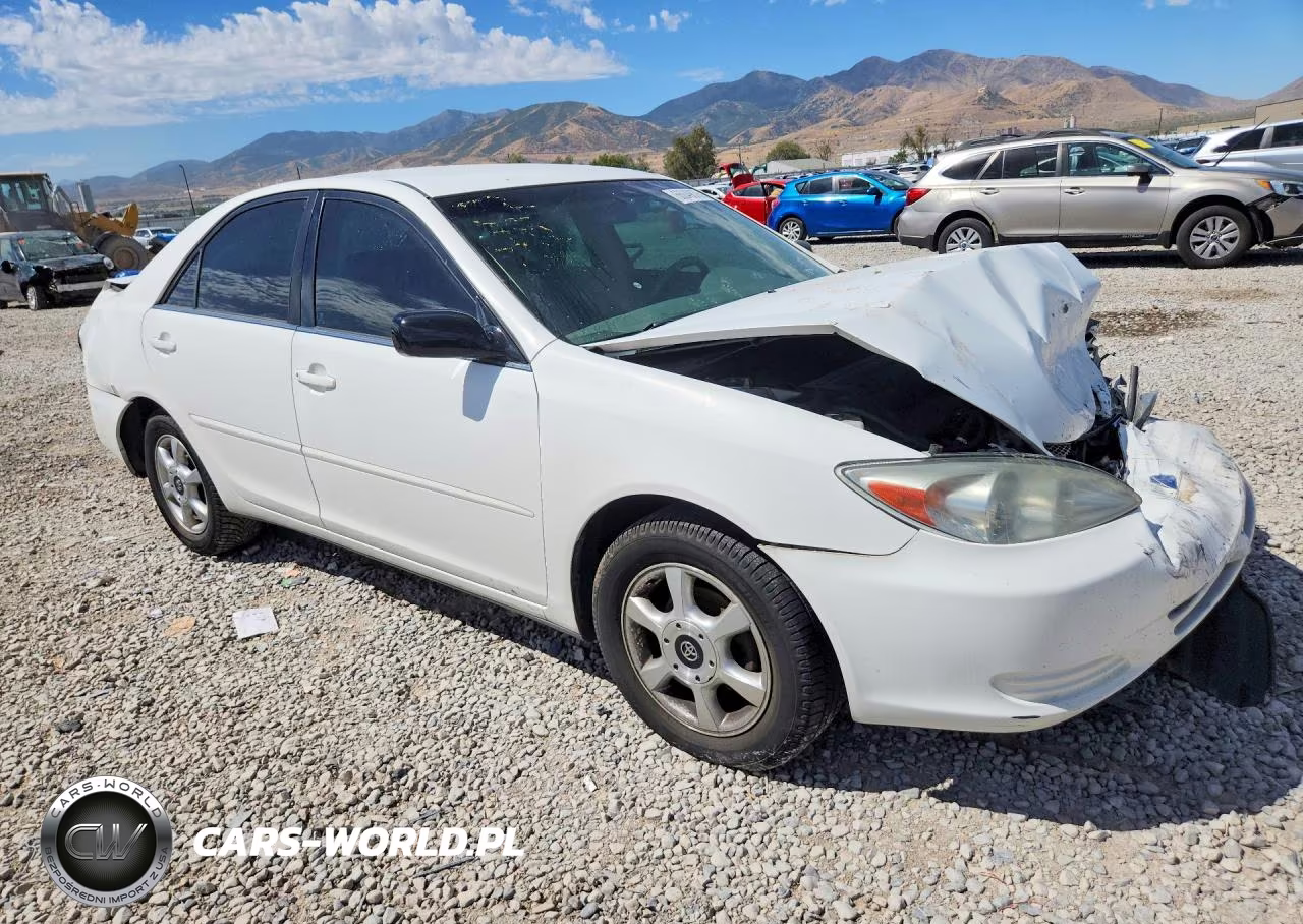 2004 Toyota Camry Le VIN:4T1BE32K24U329917 - 4