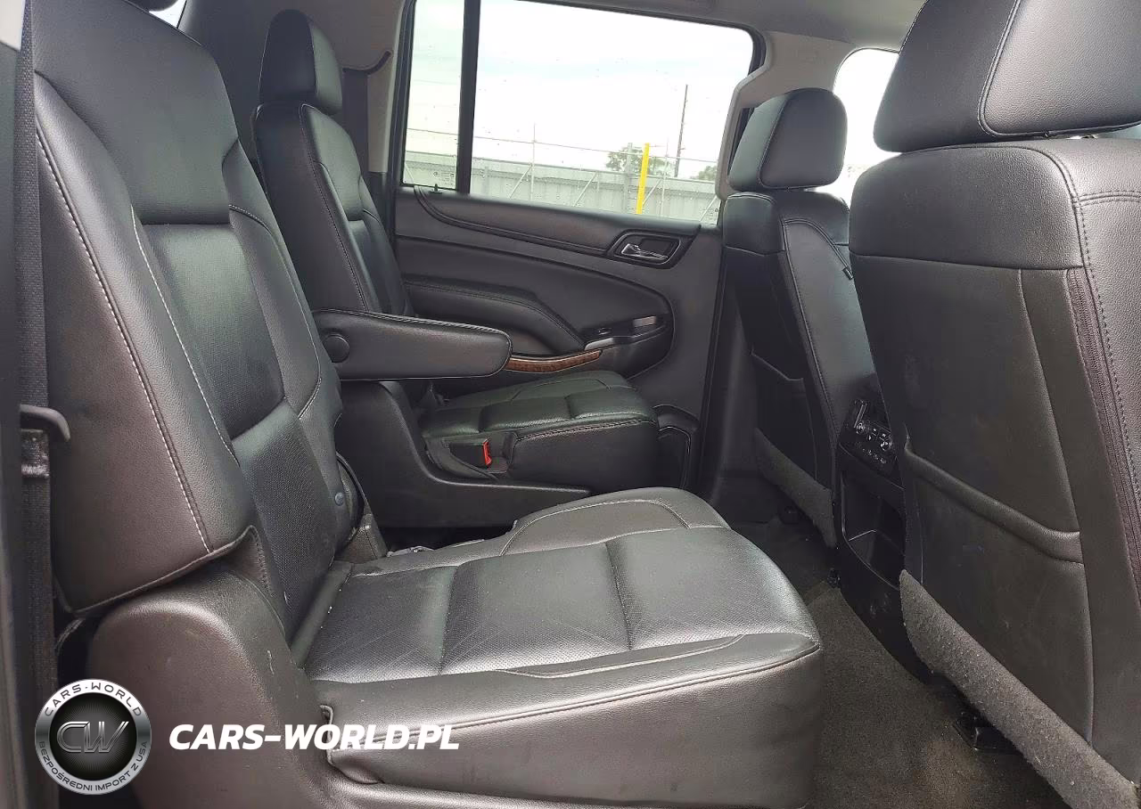 2018 Chevrolet Suburban K1500 Premier VIN:1GNSKJKC5JR109283 - 11
