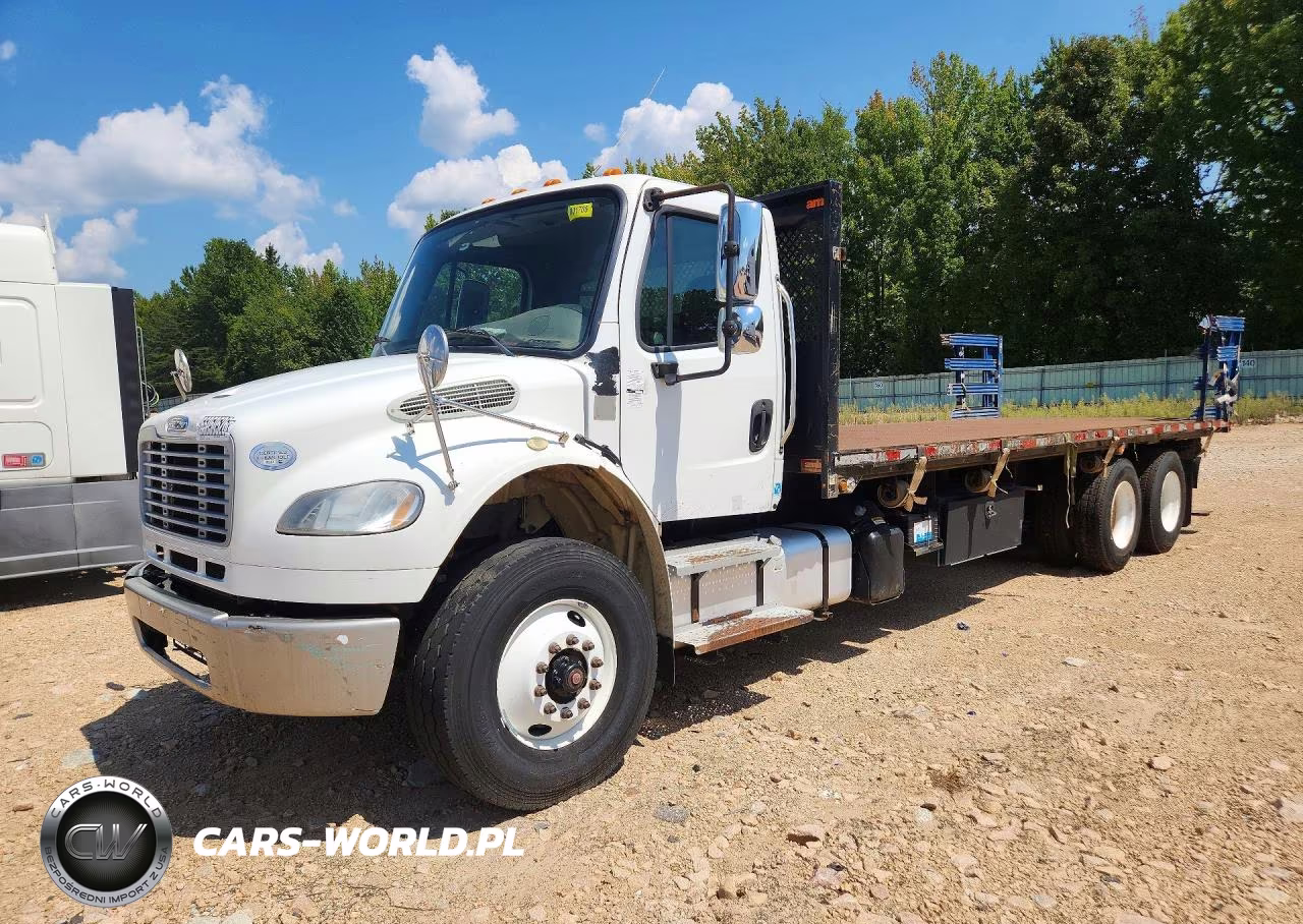 2016 Freightliner Business Class M2 Flatbed Truck
