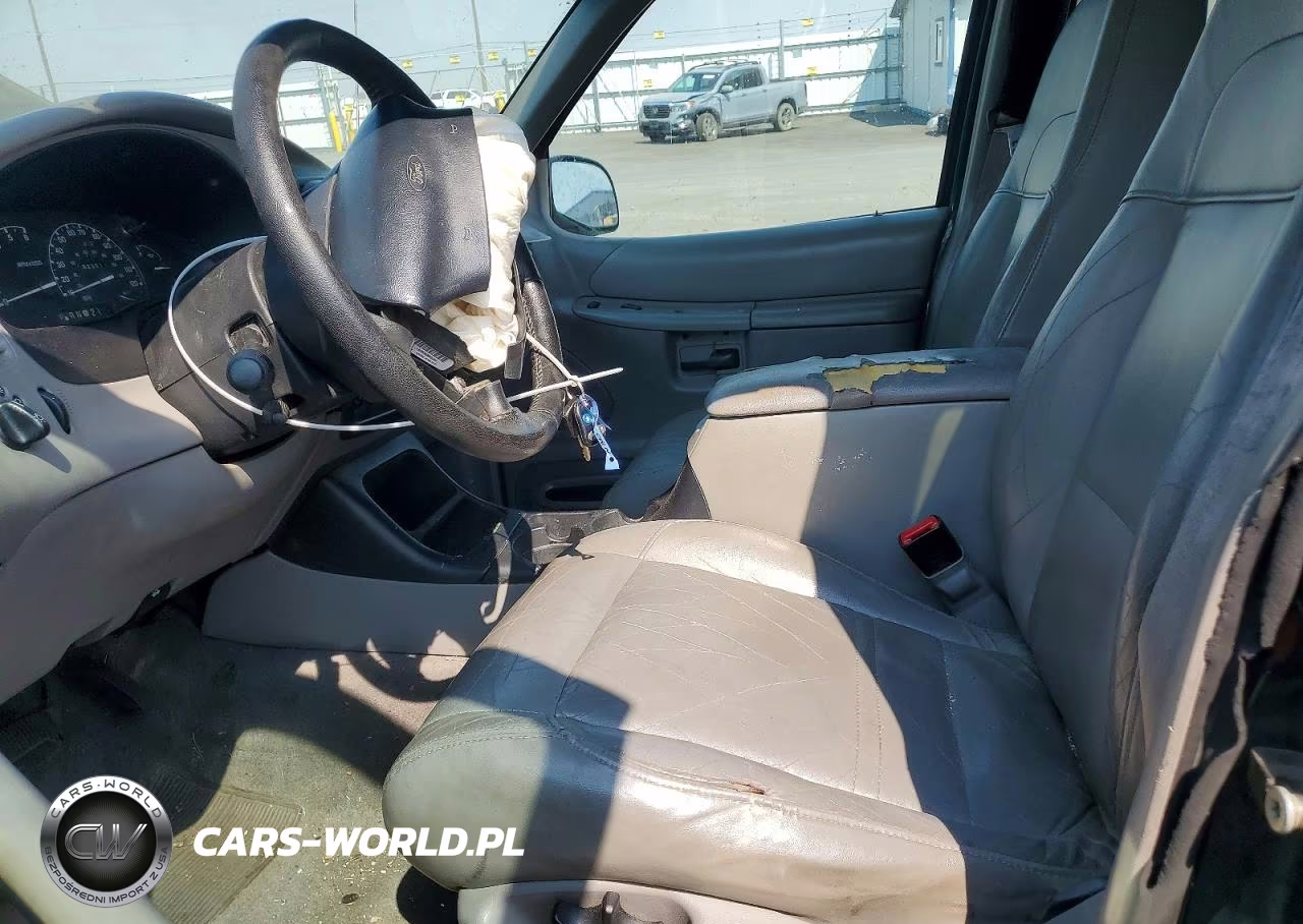 2000 Ford Explorer Xlt VIN:1FMZU83P9YZB75255 - 7