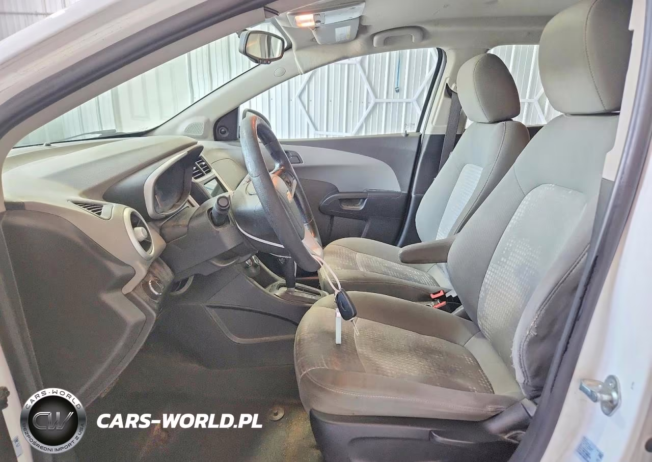 2019 Chevrolet Sonic VIN:1G1JG6SB3K4133583 - 7