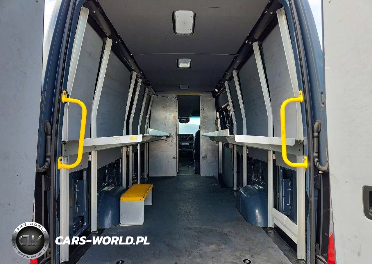 2019 Mercedes-Benz Sprinter 2500 High Roof V6 VIN:WD4PF1CD4KP111216 - 10