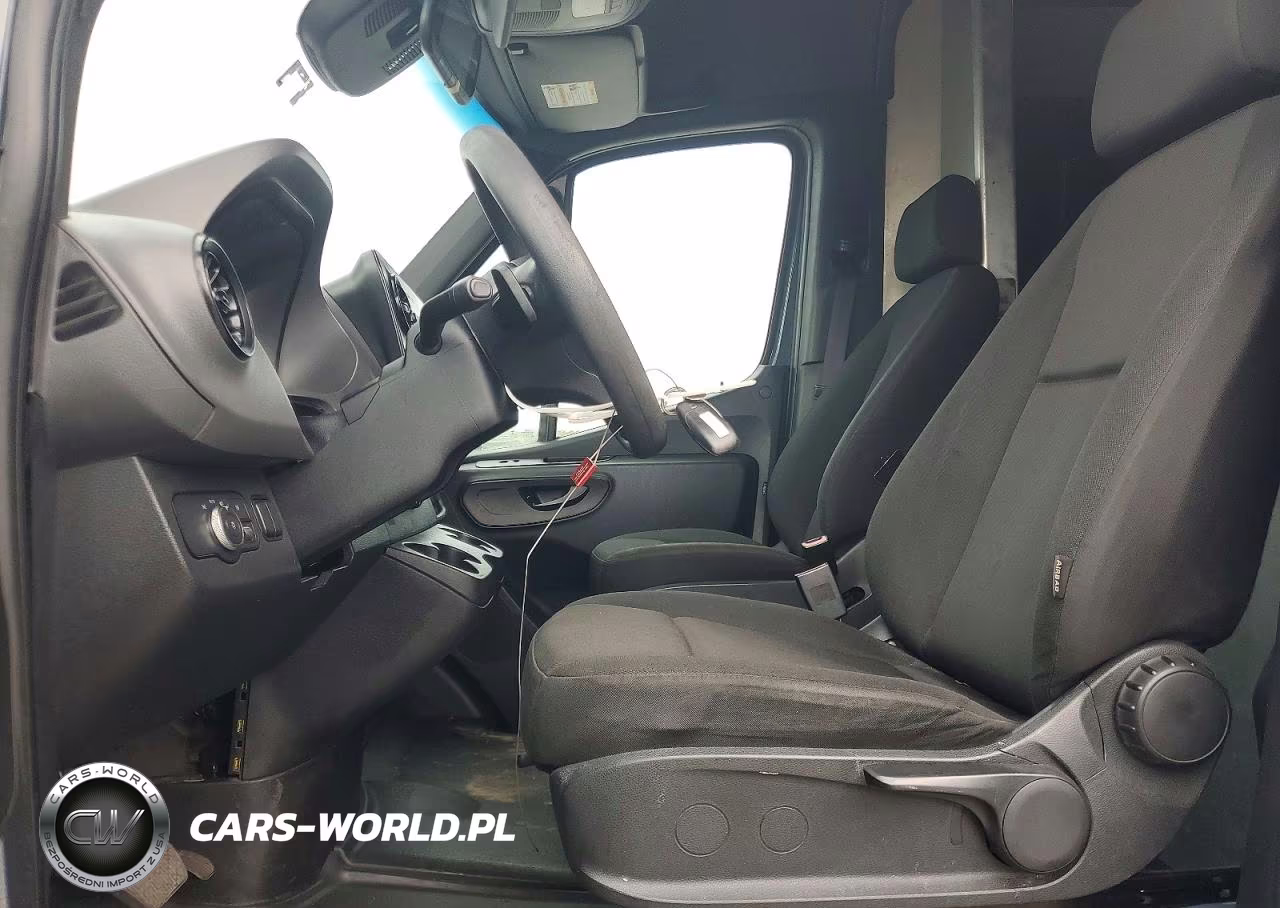 2019 Mercedes-Benz Sprinter 2500 High Roof V6 VIN:WD4PF1CD4KP111216 - 7