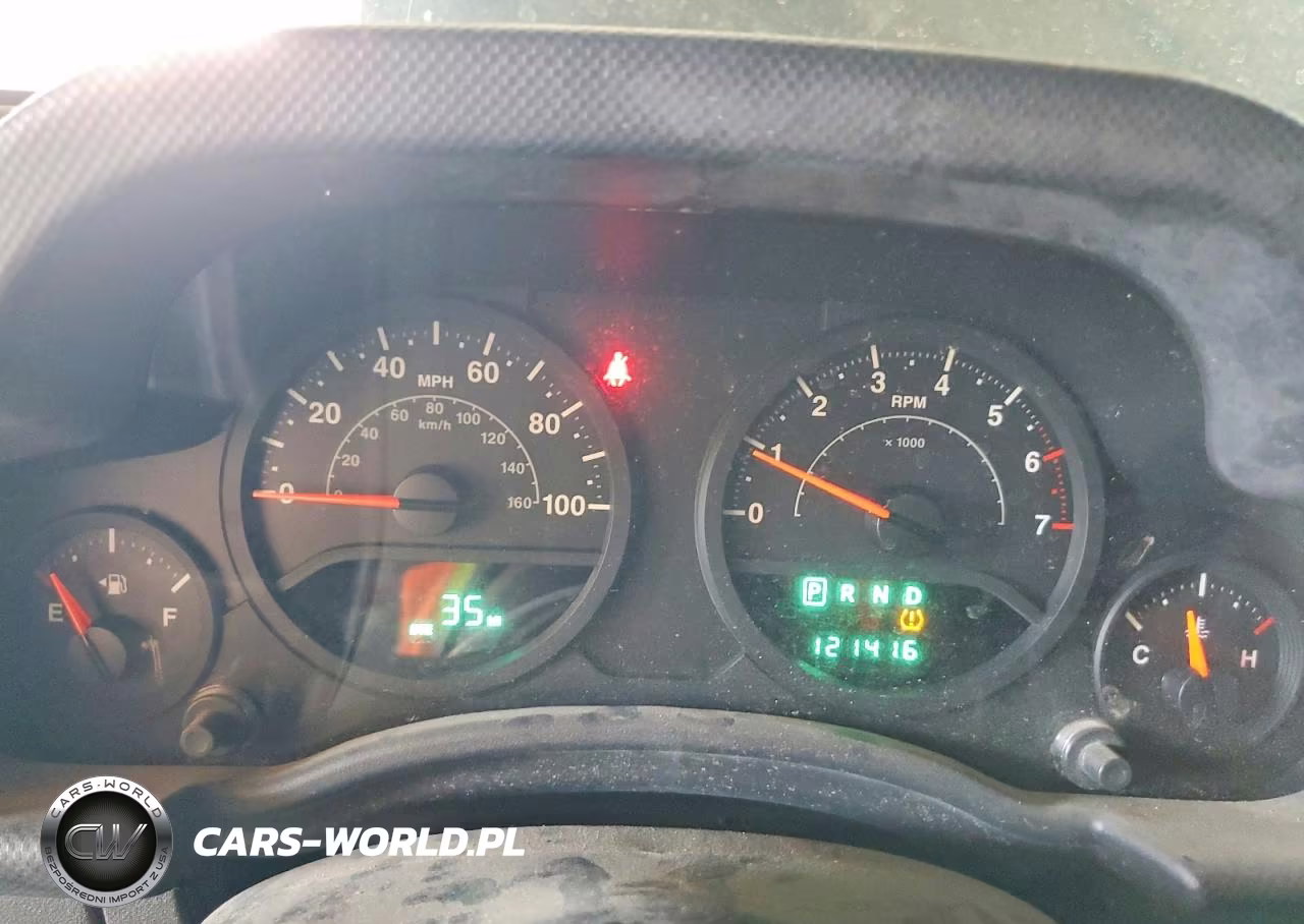 2008 Jeep Wrangler X VIN:1J4FA24118L631642 - 9