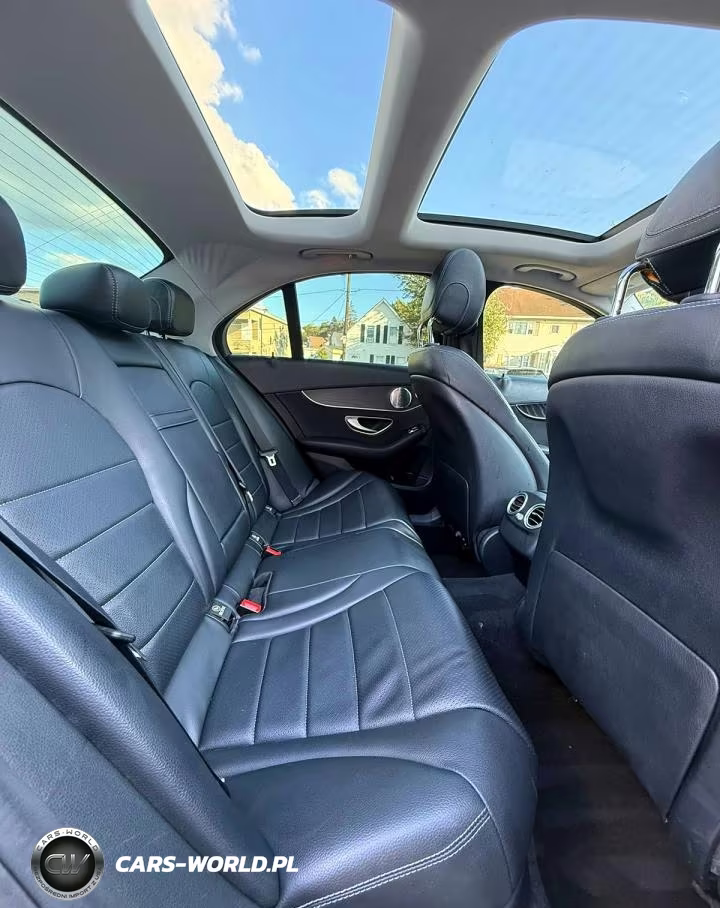 2017 Mercedes-Benz C 300 4Matic VIN:55SWF4KB0HU199626 - 9