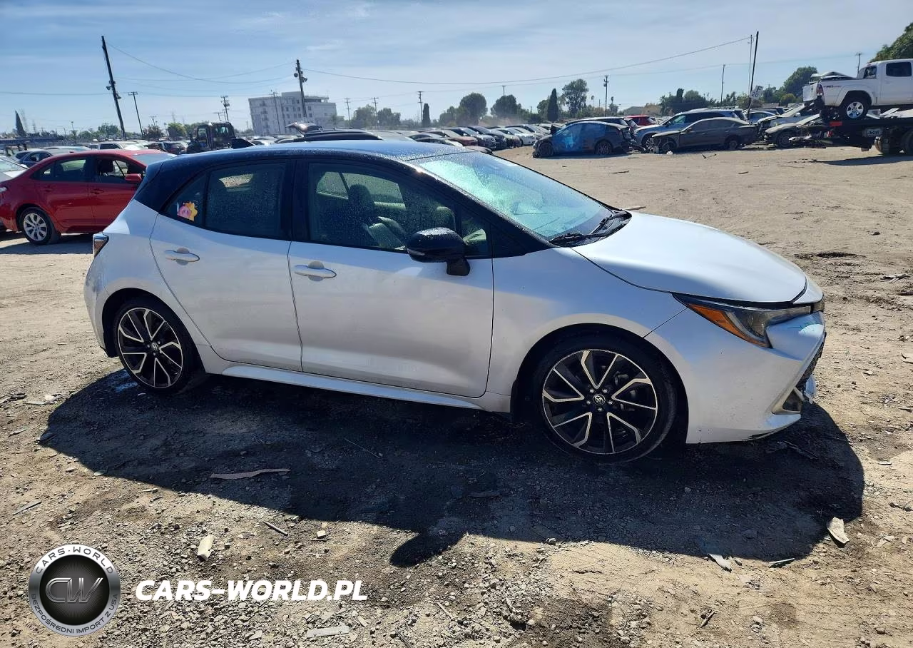 2021 Toyota Corolla Xse VIN:JTNC4MBE4M3145687 - 4