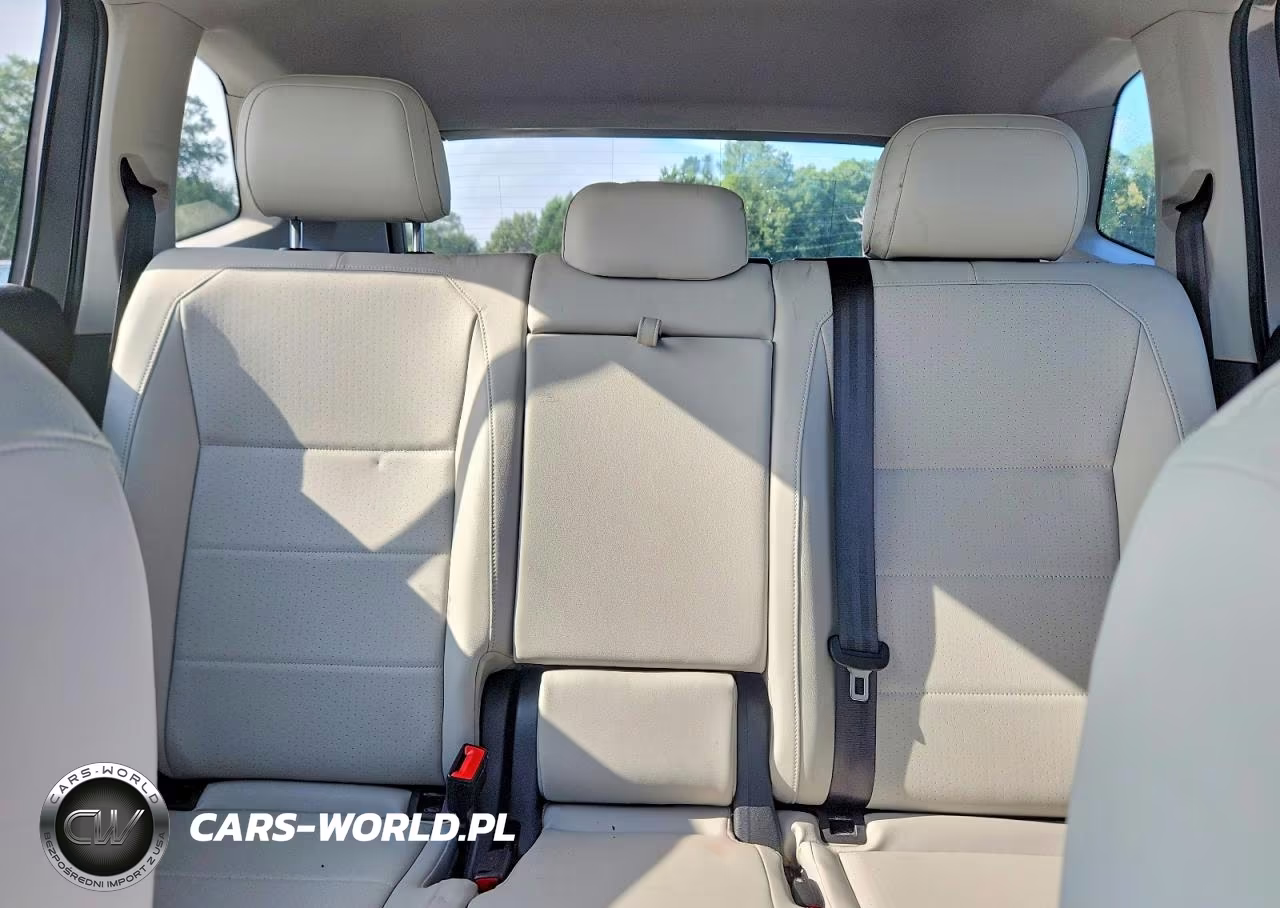 2018 Volkswagen Tiguan Se VIN:3VV2B7AX8JM012663 - 10