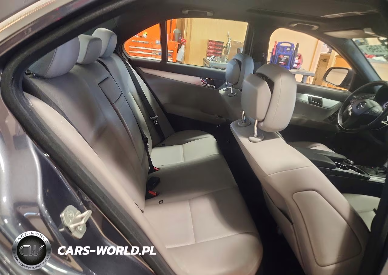 2008 Mercedes-Benz C 300 4Matic VIN:WDDGF81X88F070402 - 10