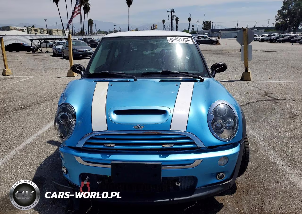 2005 Mini Cooper S VIN:WMWRE33435TD94589 - 5