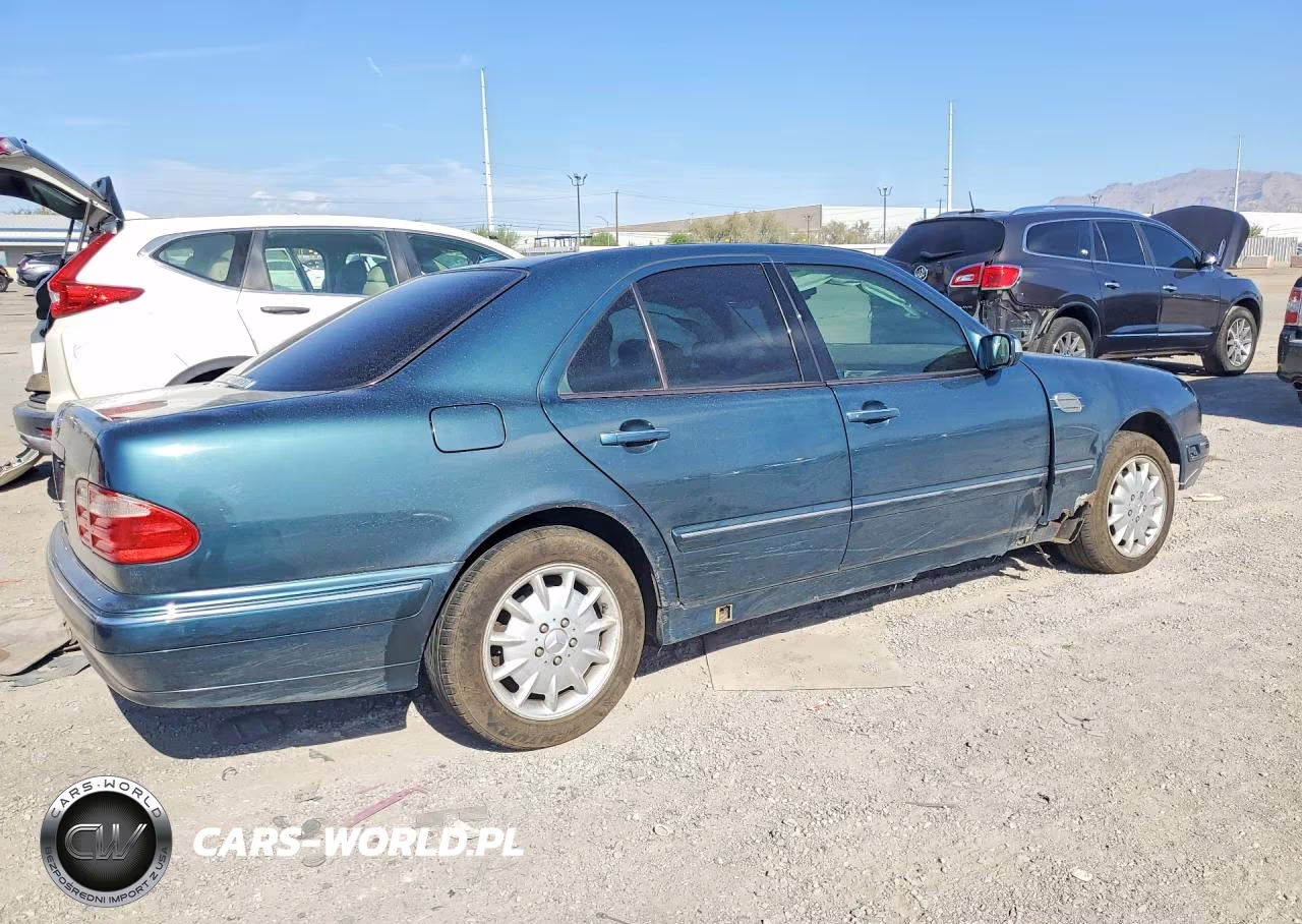 2000 Mercedes-Benz E 320 VIN:WDBJF65J8YB161296 - 3