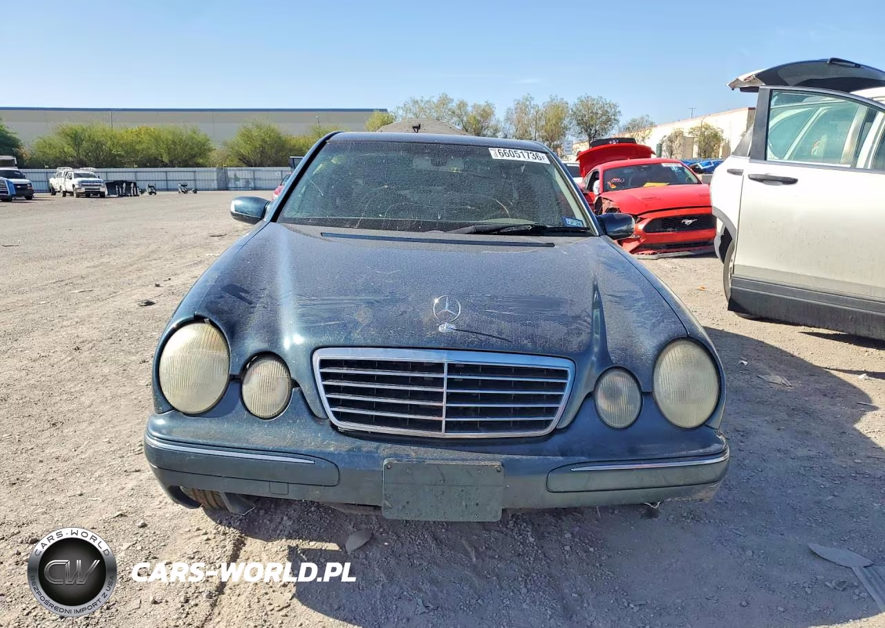 2000 Mercedes-Benz E 320 VIN:WDBJF65J8YB161296 - 5