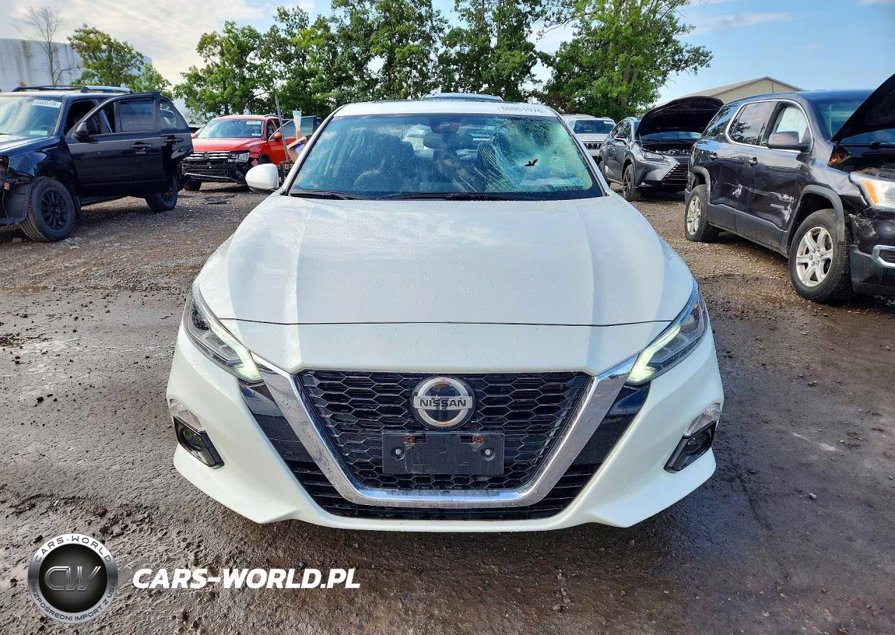 2019 Nissan Altima Platinum VIN:1N4BL4FW2KC146605 - 5