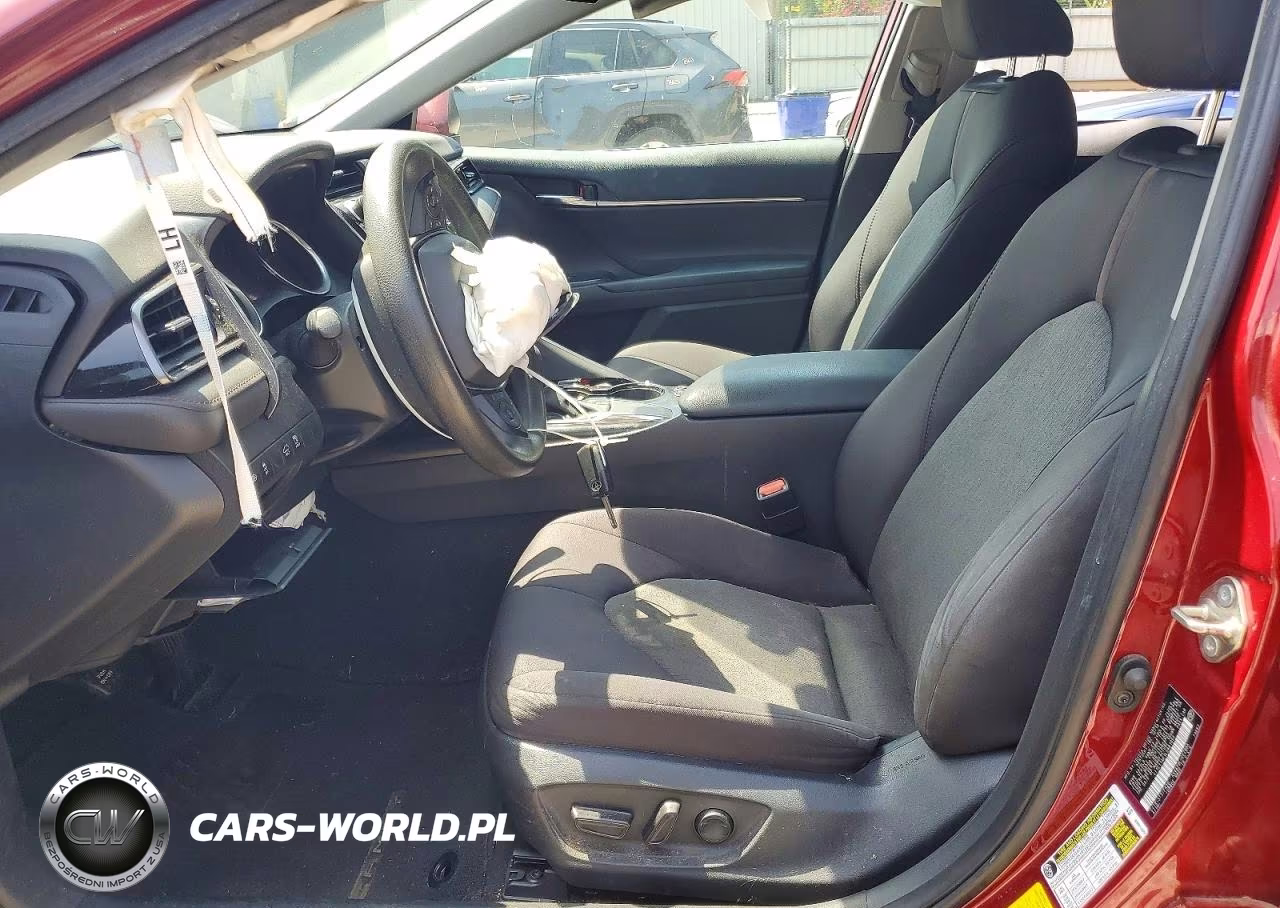 2020 Toyota Camry Le VIN:4T1C11AK1LU881056 - 7