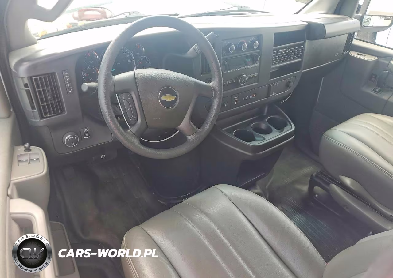 2025 Chevrolet Express Cargo Rwd 2500 Regular Wheelbase Wt VIN:1GCWGAF74S1146608 - 8