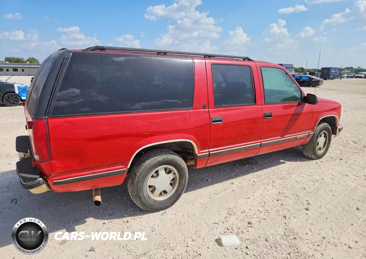 1999 Chevrolet Suburban C1500 VIN:3GNEC16R8XG116455 - 4
