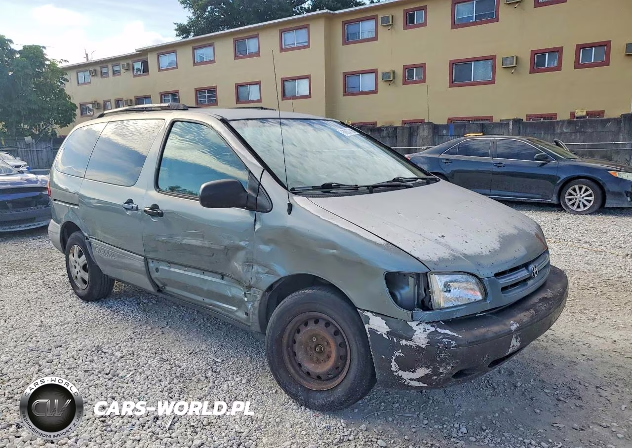 1999 Toyota Sienna Le VIN:4T3ZF13CXXU123571 - 4