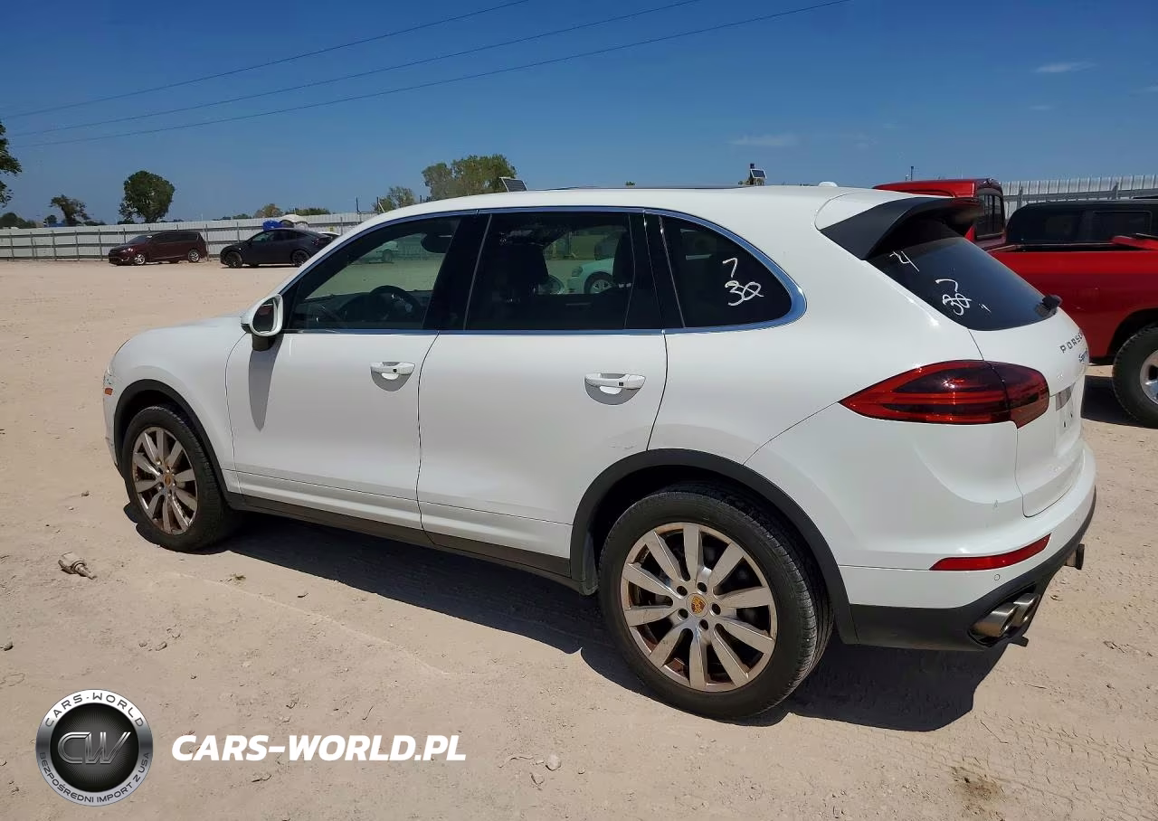 2017 Porsche Cayenne S VIN:WP1AB2A24HLA52752 - 2