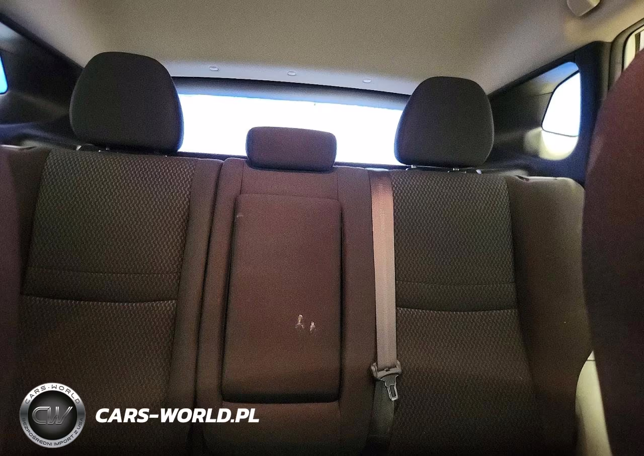 2018 Nissan Rogue Sport S VIN:JN1BJ1CP3JW191869 - 10
