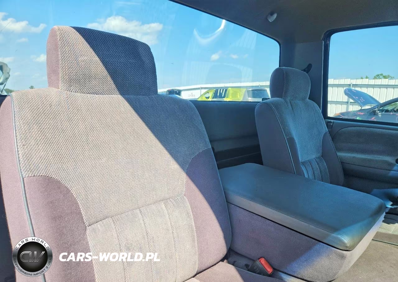 1996 Dodge Ram 1500 VIN:1B7HF16Y2TJ175112 - 10