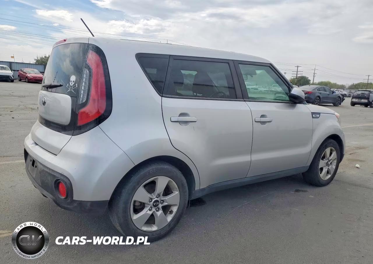 2018 Kia Soul Base VIN:KNDJN2A2XJ7582425 - 3