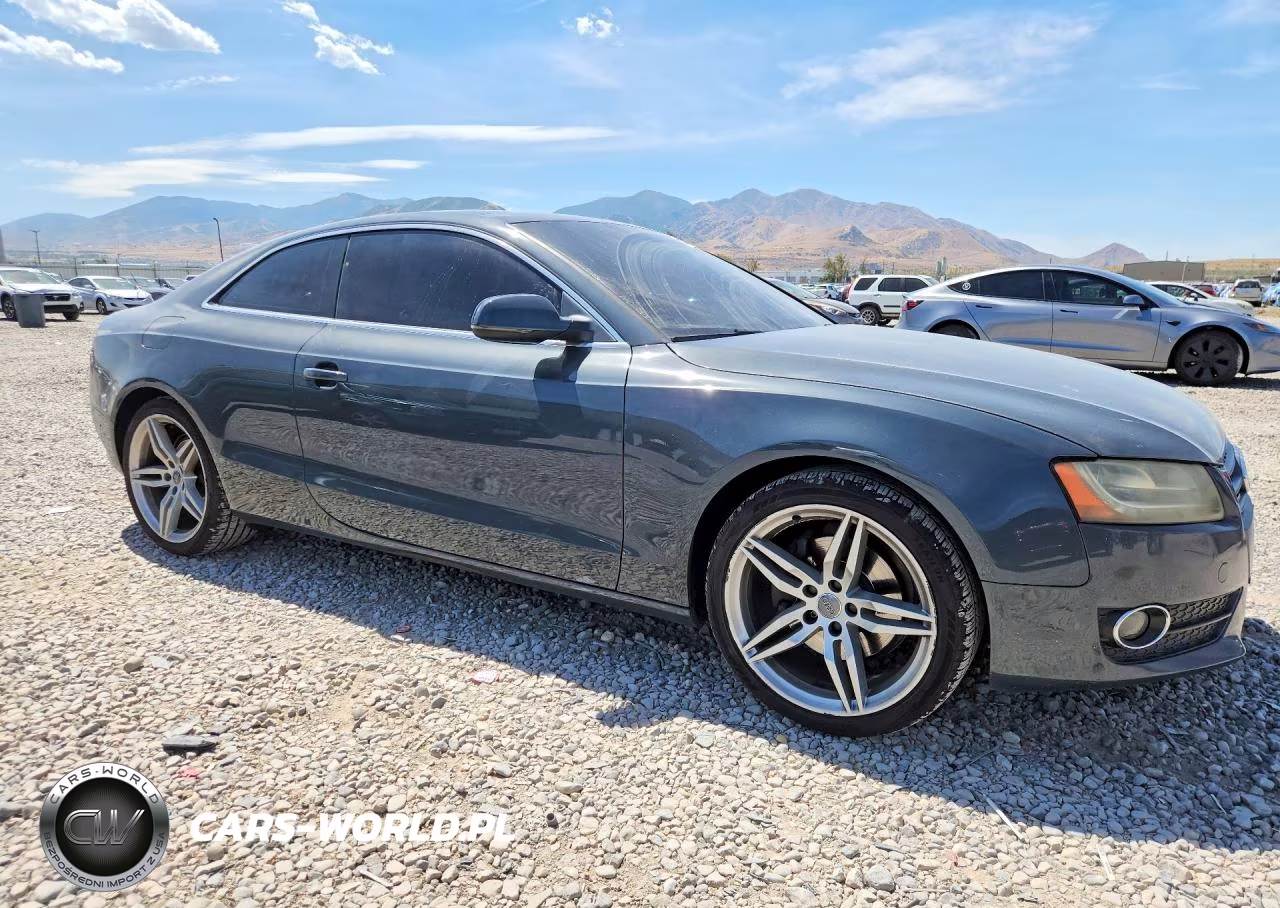 2011 Audi A5 Premium Plus VIN:WAULFAFR1BA004737 - 4