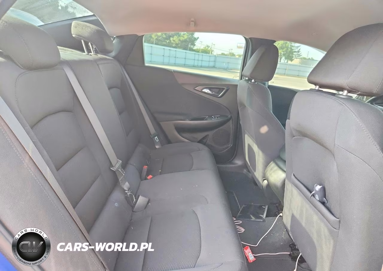 2023 Chevrolet Malibu Rs VIN:1G1ZG5ST6PF141680 - 10