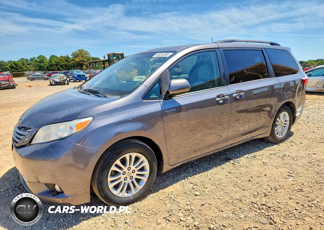 2015 Toyota Sienna Xle 8-Passenger