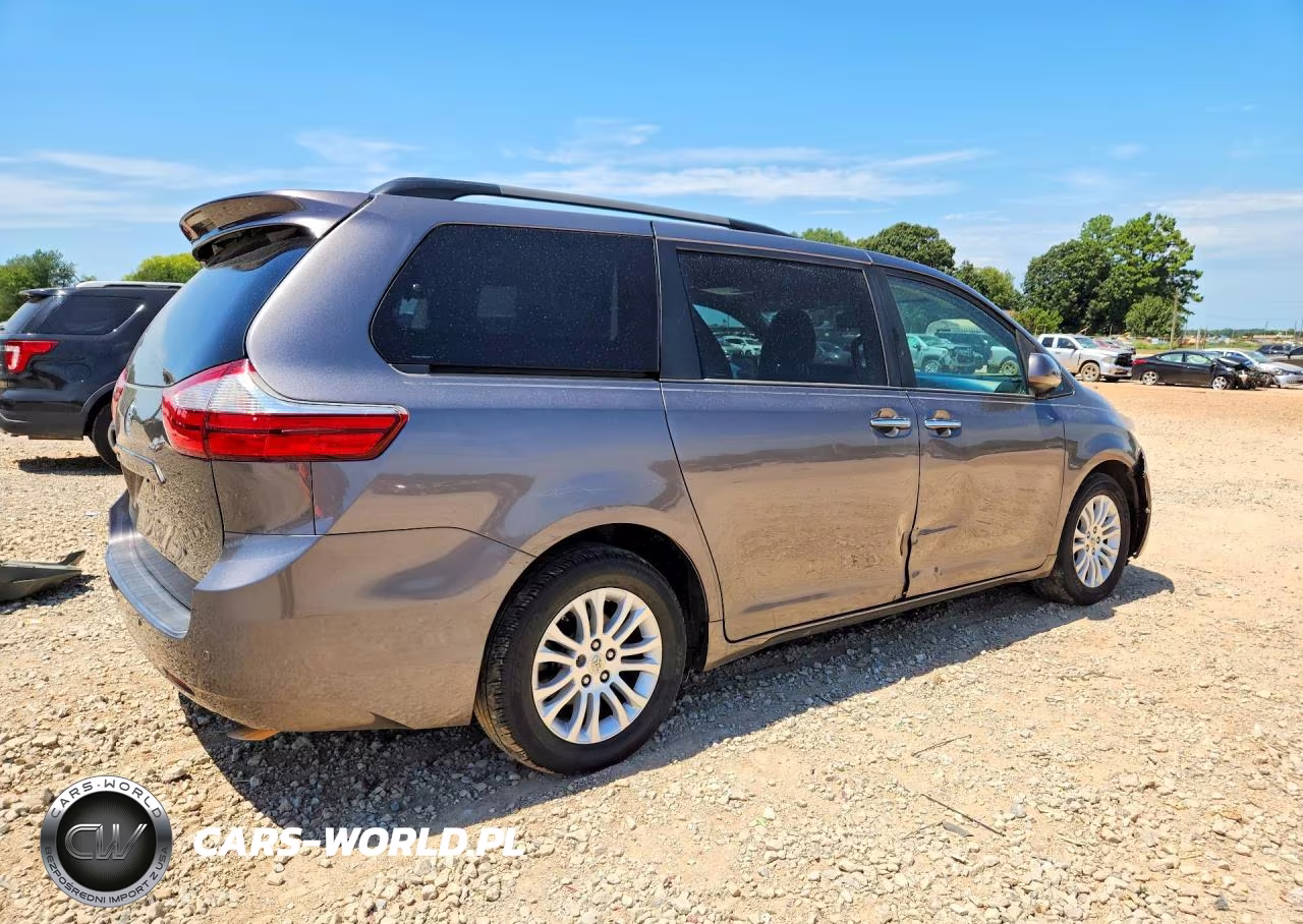 2015 Toyota Sienna Xle 8-Passenger VIN:5TDYK3DC2FS621541 - 3