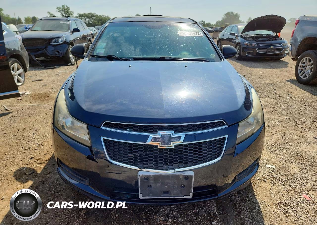 2014 Chevrolet Cruze Ls VIN:1G1PA5SHXE7184172 - 5