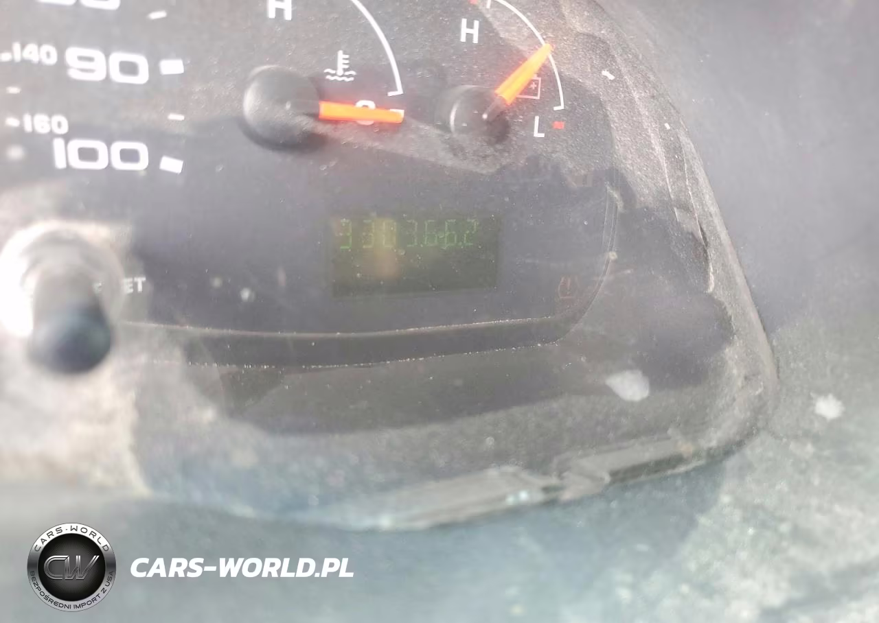 2008 Ford E350 Delivery Van VIN:1FTSE34L08DB19865 - 9