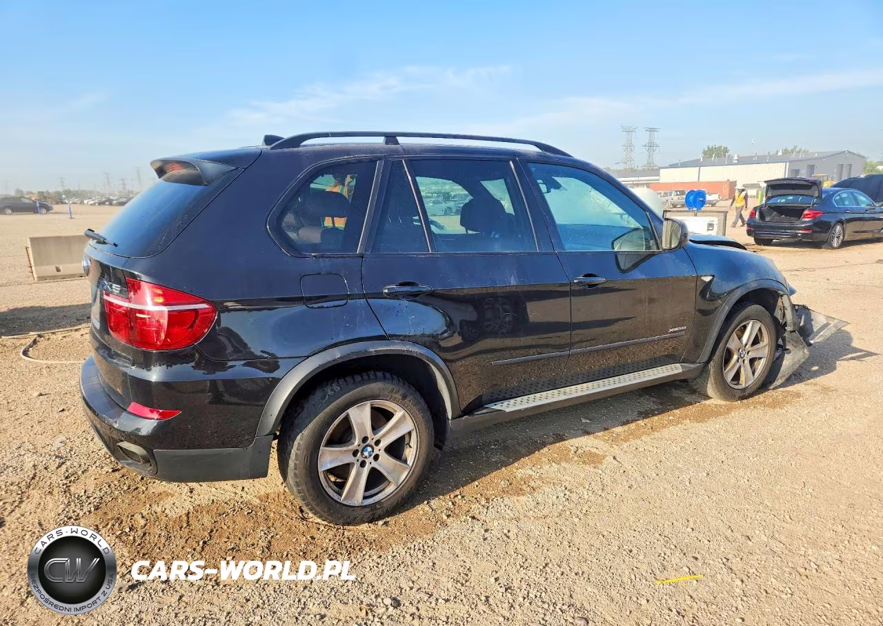 2011 BMW X5 xDrive50I VIN:5UXZV8C51BL417898 - 3