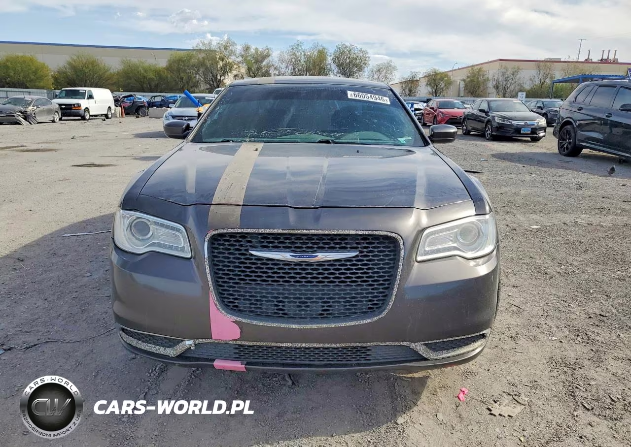 2016 Chrysler 300 Limited VIN:2C3CCAAG8GH141883 - 5