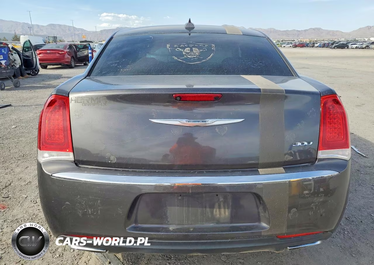 2016 Chrysler 300 Limited VIN:2C3CCAAG8GH141883 - 6