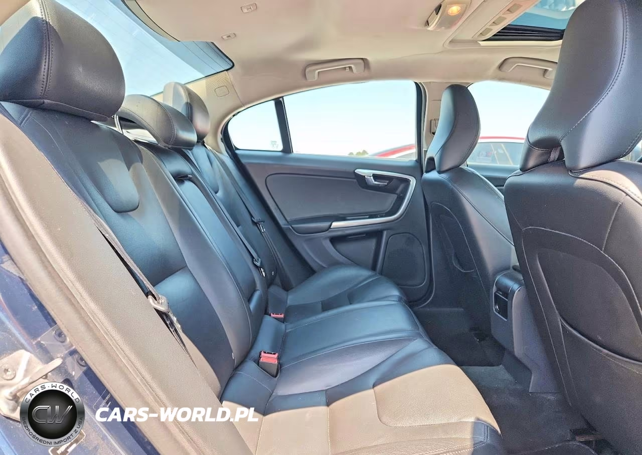 2015 Volvo S60 Premier VIN:YV126MFKXF1345654 - 10