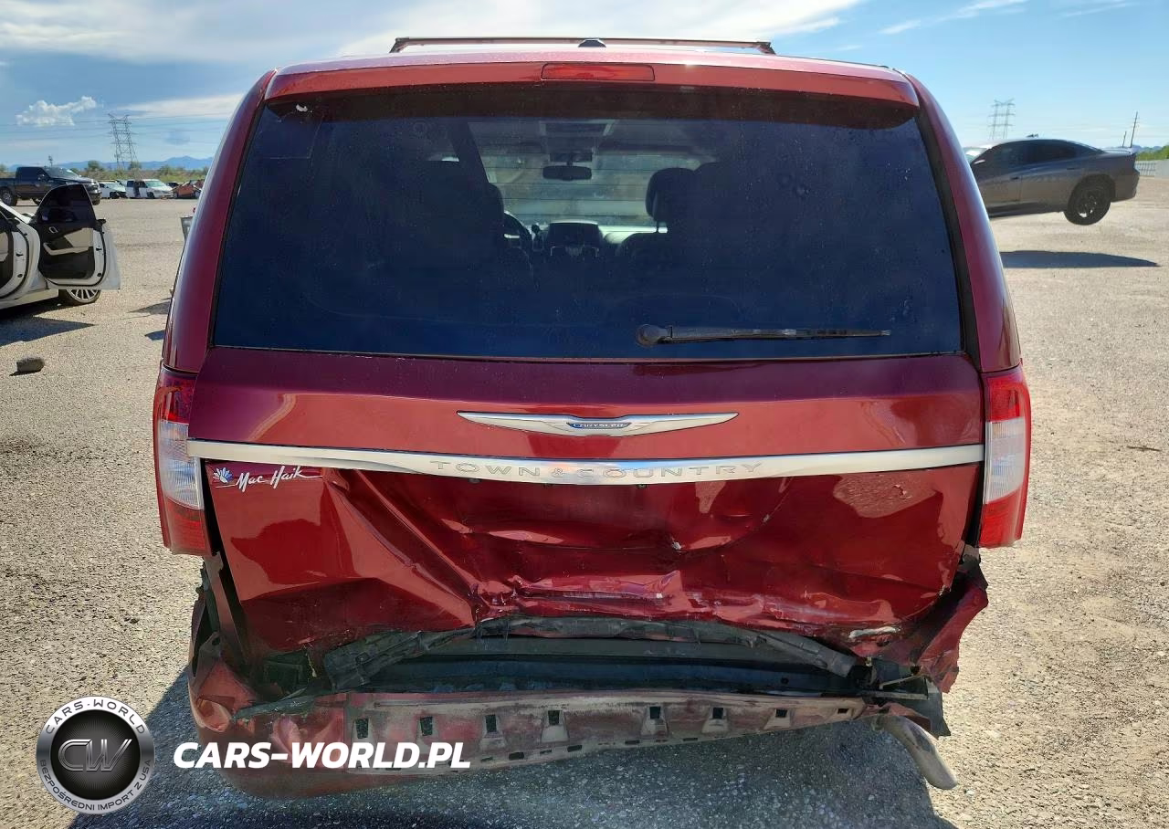 2015 Chrysler Town & Country Touring VIN:2C4RC1BG4FR676447 - 6