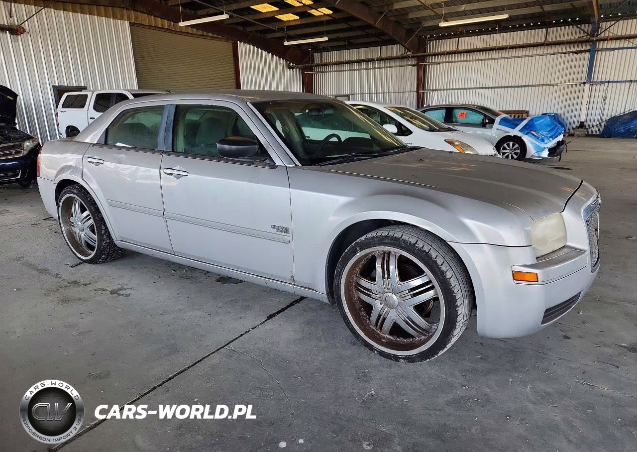 2006 Chrysler 300 VIN:2C3KA43R36H377101 - 4