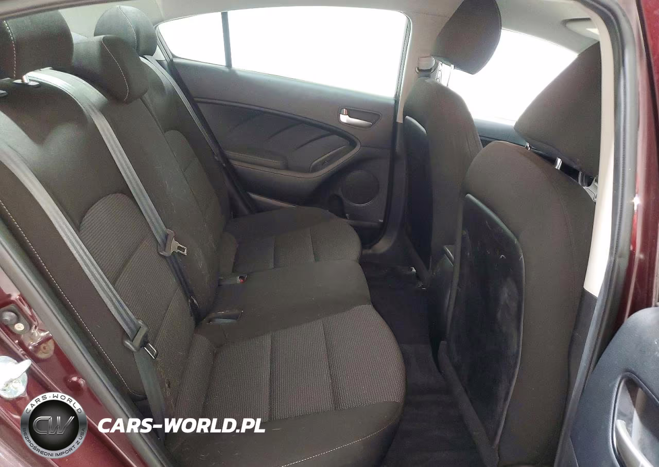 2018 Kia Forte Lx VIN:3KPFK4A75JE272897 - 10