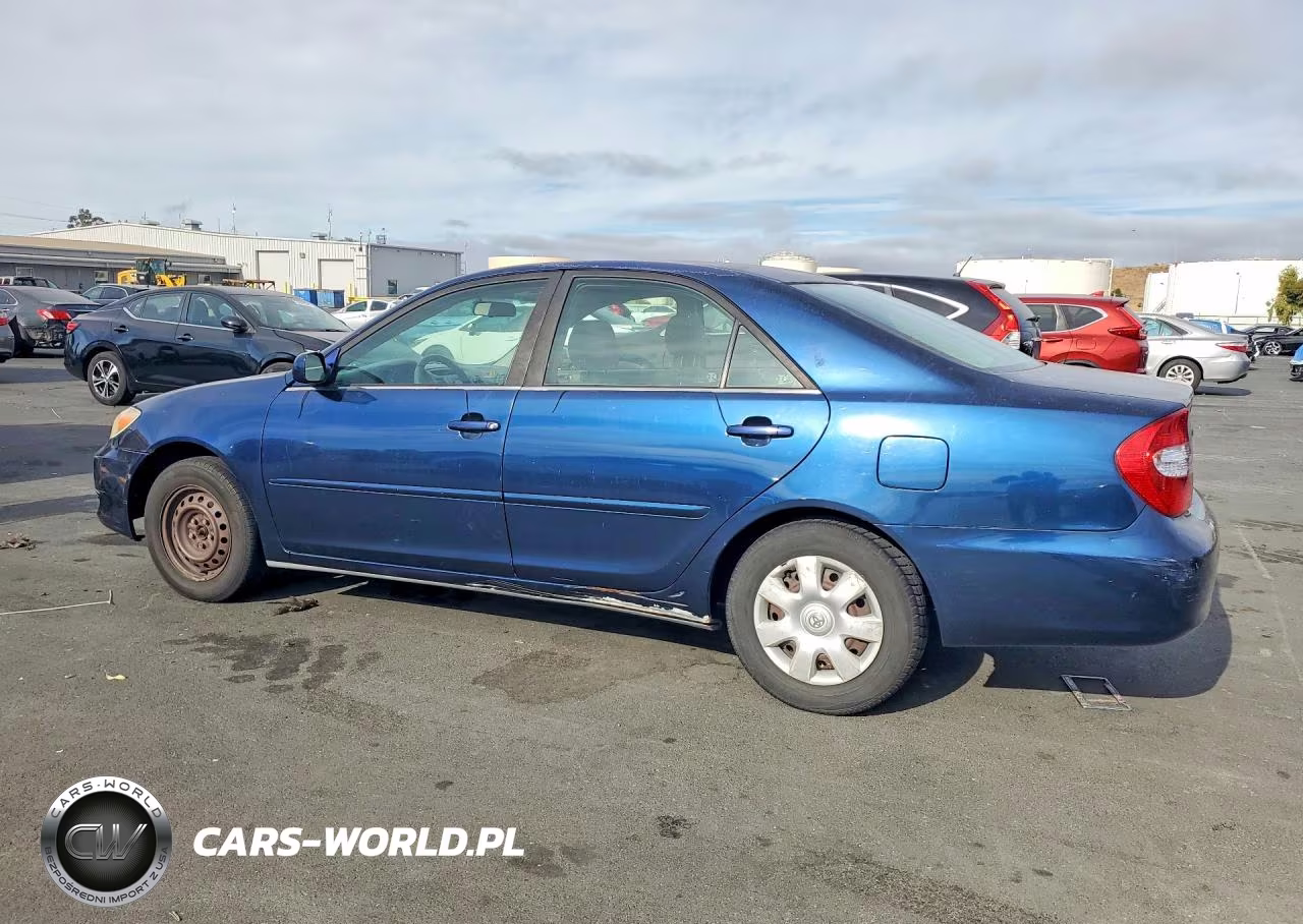 2002 Toyota Camry Le VIN:JTDBE32K020096063 - 2