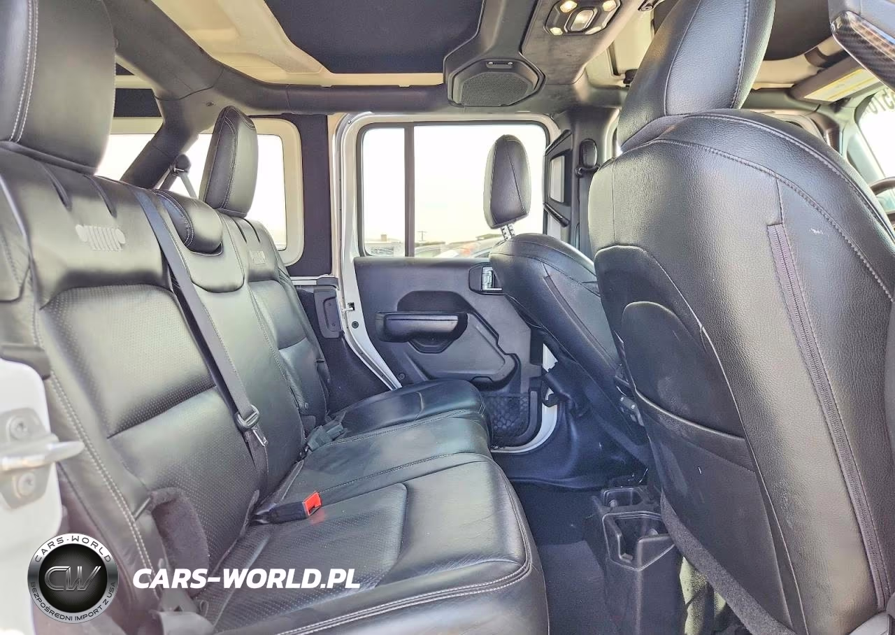 2020 Jeep Wrangler Unlimited Sport VIN:1C4HJXDG5LW293640 - 10