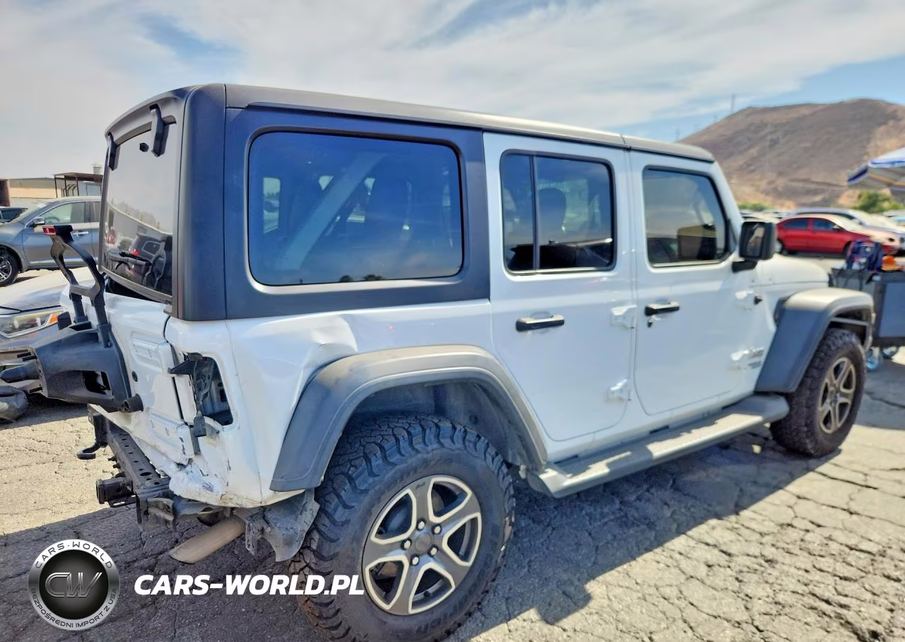 2020 Jeep Wrangler Unlimited Sport VIN:1C4HJXDG5LW293640 - 3