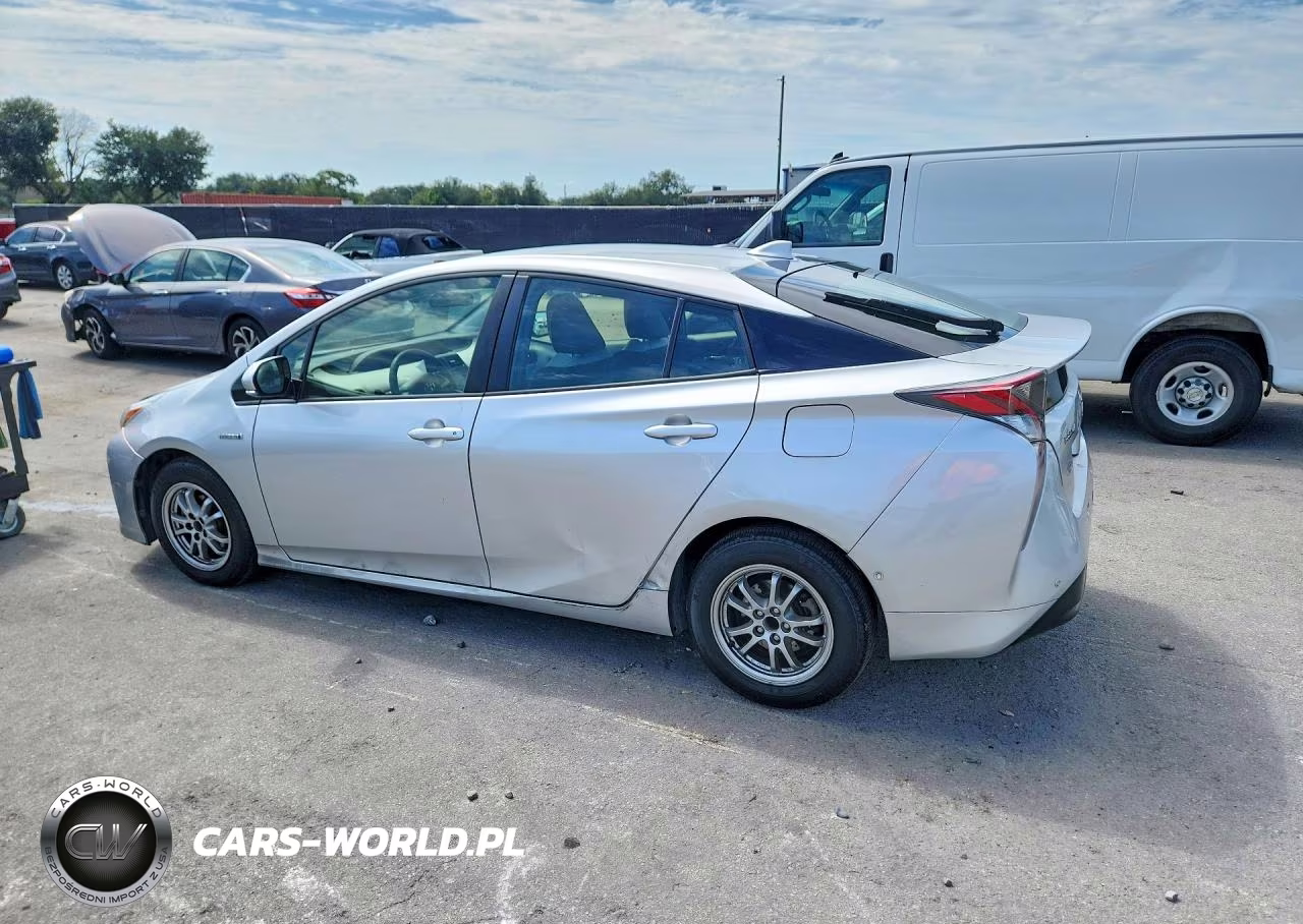 2017 Toyota Prius Two VIN:JTDKBRFU6H3042863 - 2