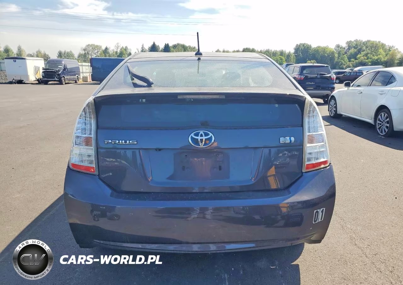 2011 Toyota Prius Three VIN:JTDKN3DU8B0316869 - 6